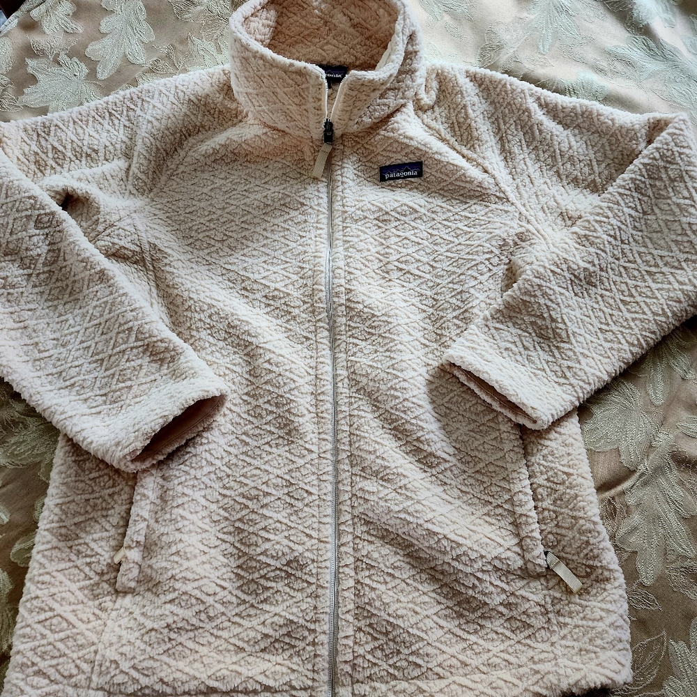 Patagonia Women's Diamond Capra Jacket. Oyster White, sz large. Worn once.